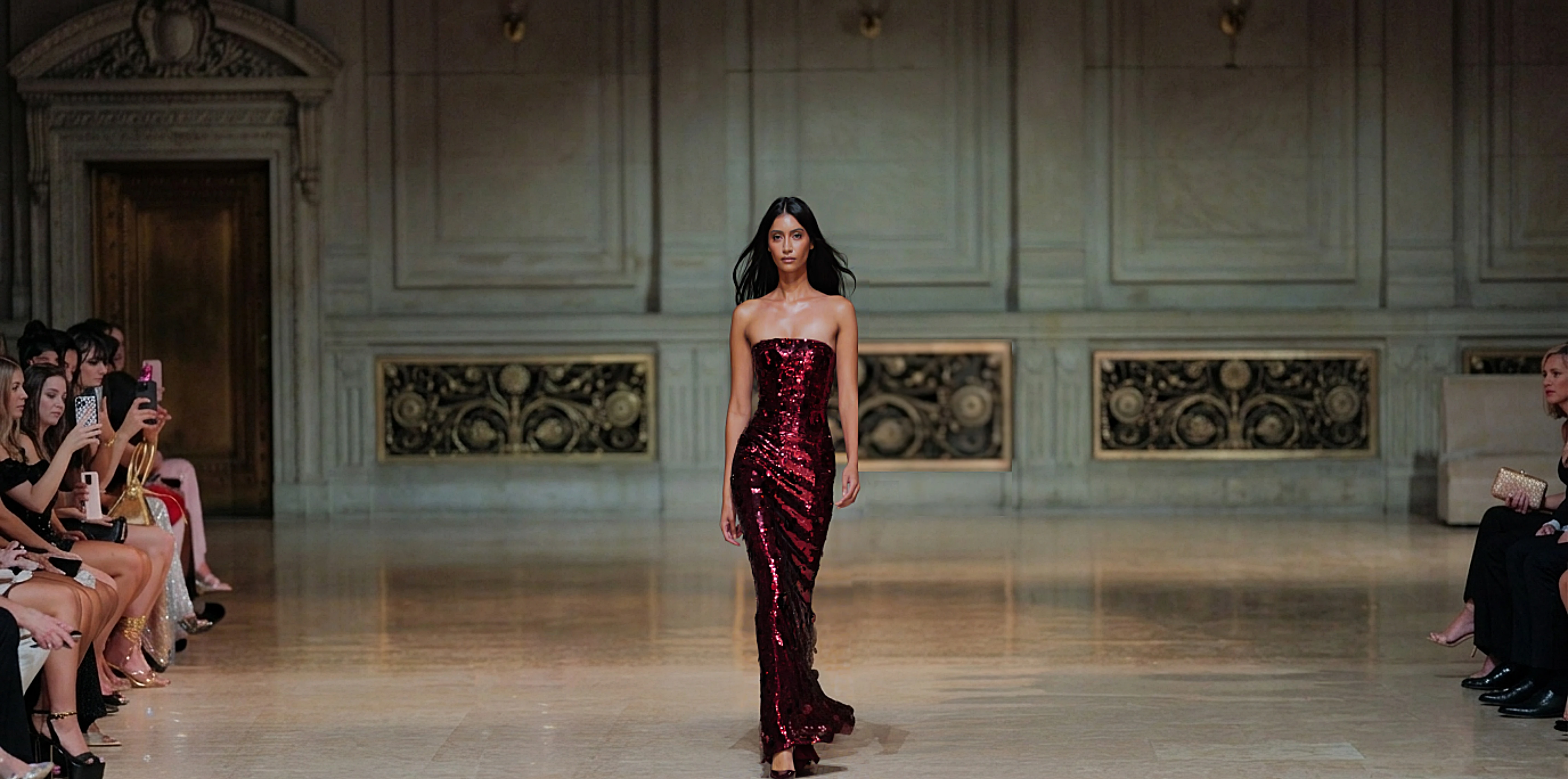 orange-model-fashion-uk-runway